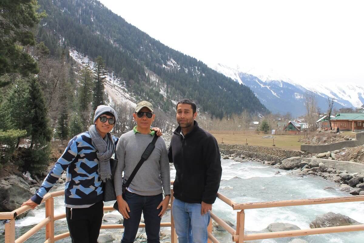 Kashmir Tour Packages From Chennai.