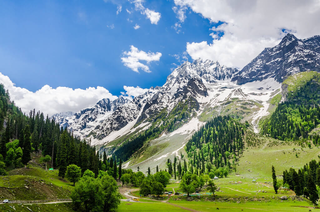 Luxury Tours and Travel Packages For Kashmir