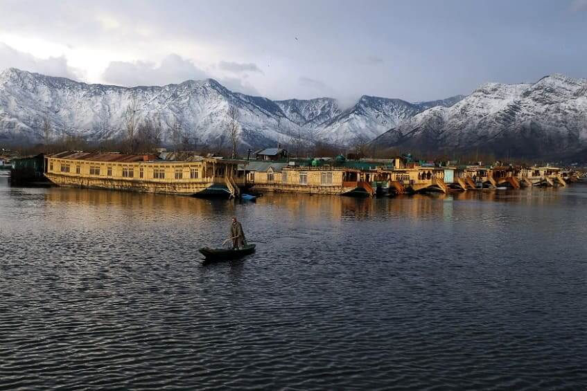 Budget Houseboats In Srinagar